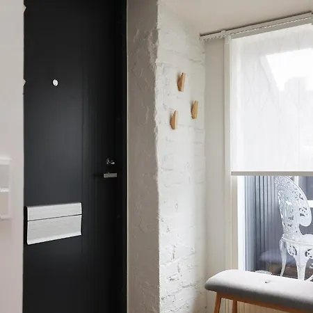דירה 2ndhomes Stunning 35m2 Studio Penthouse With Sauna & Balcony *