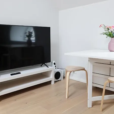 2ndhomes Stunning 35m2 Studio Penthouse With Sauna & Balcony
