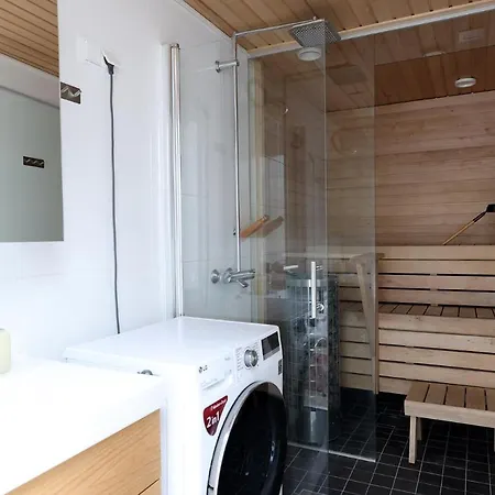2ndhomes Stunning 35m2 Studio Penthouse With Sauna & Balcony Helsinki